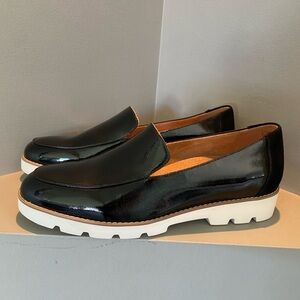 VIONIC Kensley Black Patent Leather Loafers